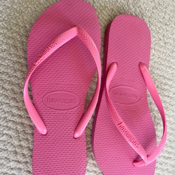 Havaianas Flip Flop, Size 7-8 - Picture 2 of 3